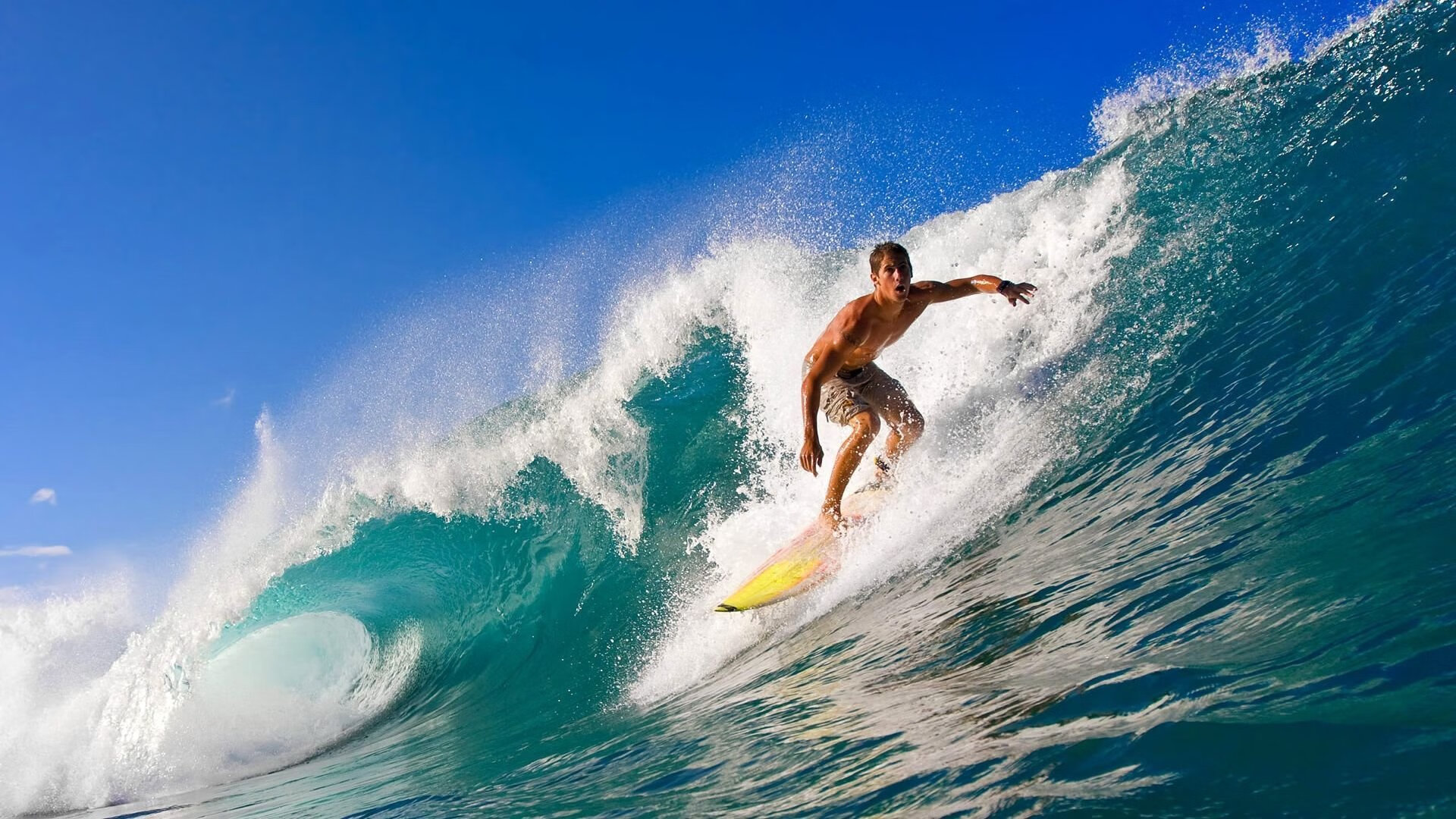 开云体育官网-《虚拟现实（VR）或引领电竞行业新潮流，行业专家最新分析》，虚拟现实vr技术,简单说是让人进入一个虚拟环境